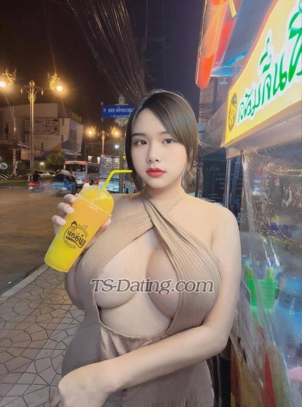 shemale model Pepper in Pattaya