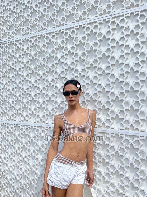 shemale model Summer in Osaka