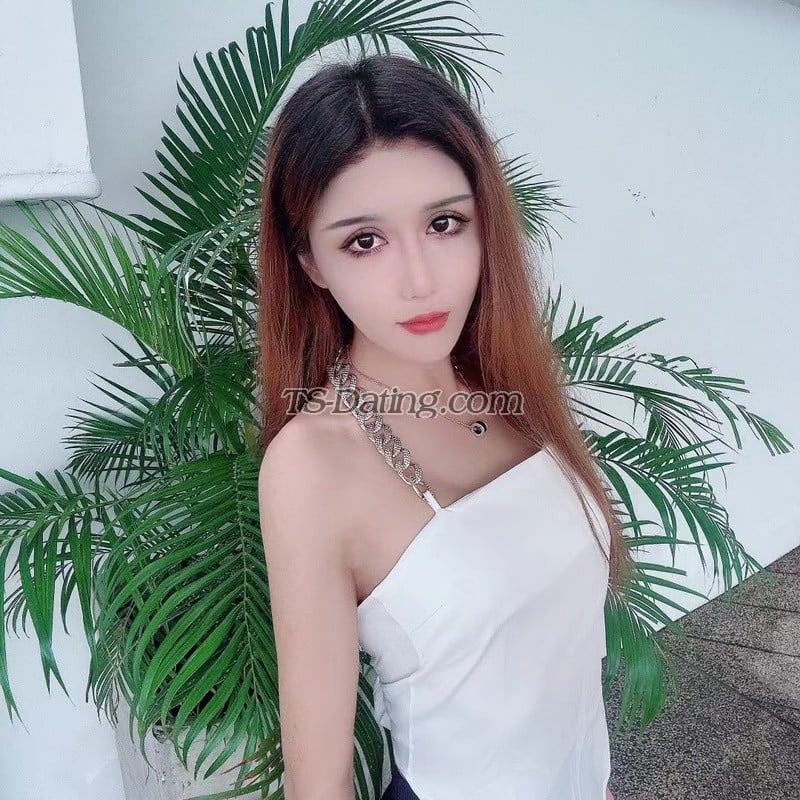 shemale model Jiangmeilin in Shanghai