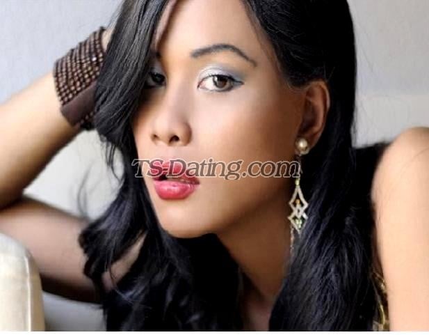 shemale model KATHOEY ASIAN in BARCELONA