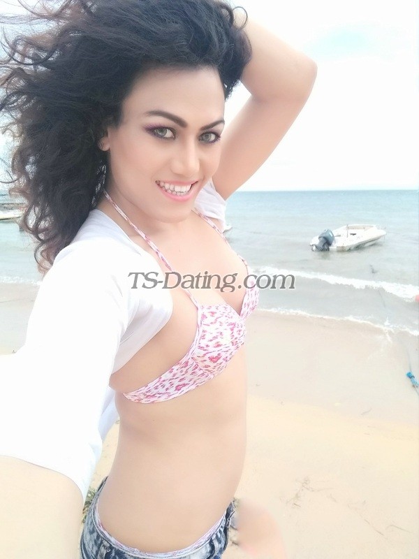 shemale model Lara Alexandra in Bangalore