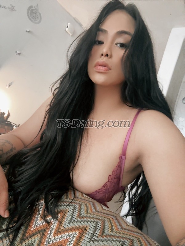 shemale model Sabby in Dubai