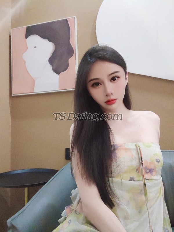 shemale model China ZhenKeKe in Shenzhen