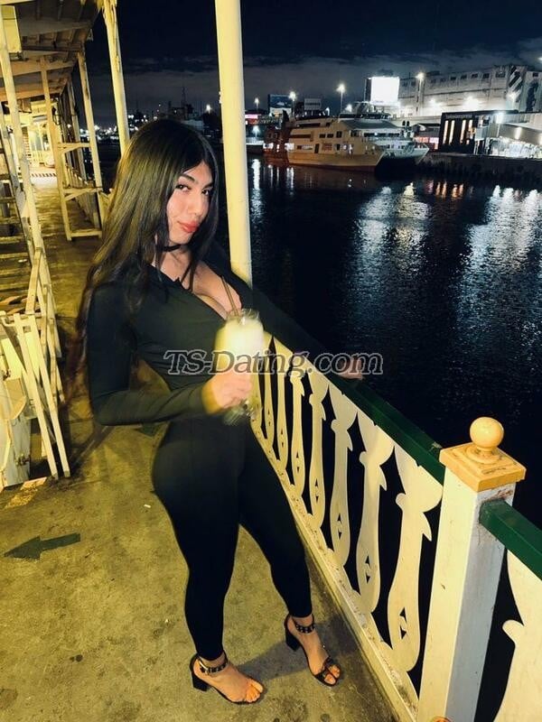 shemale model Lexy V in Buenos Aires
