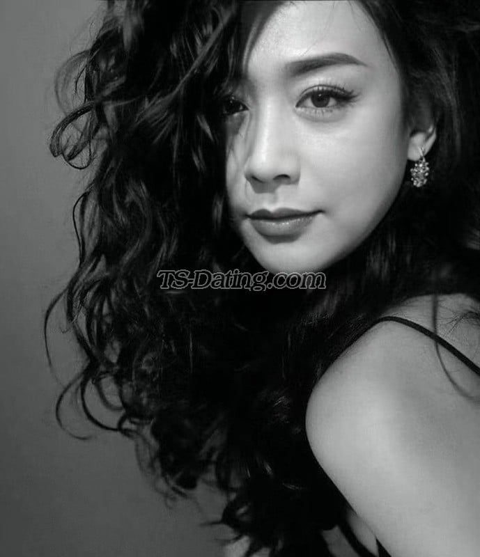 shemale model yemengyao in Hong Kong