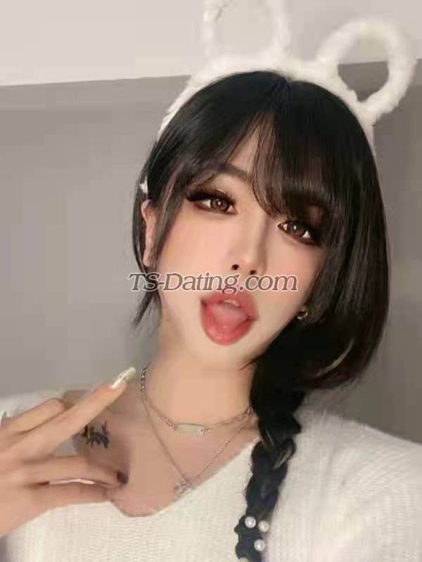 shemale model Edie in Shenzhen