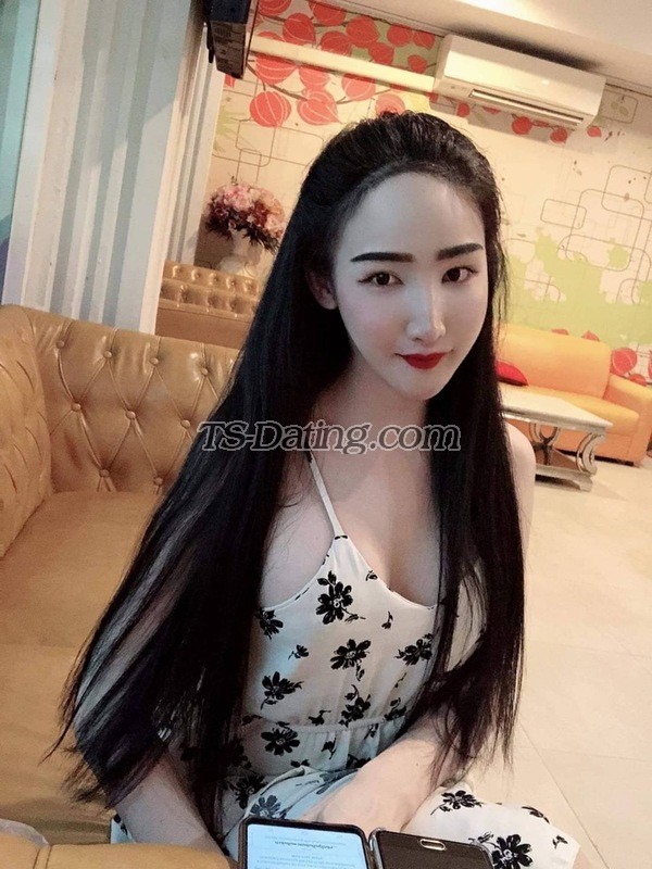 shemale model Jenny in Beijing