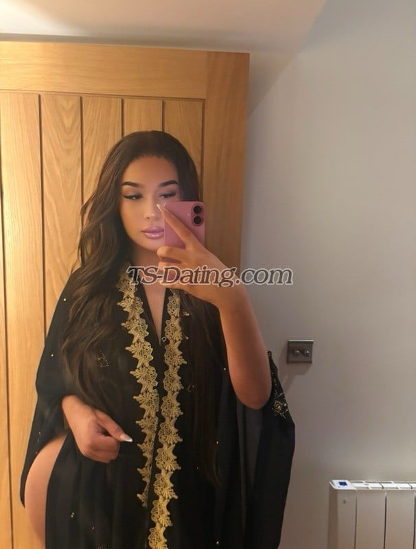 shemale model dolly in Manchester