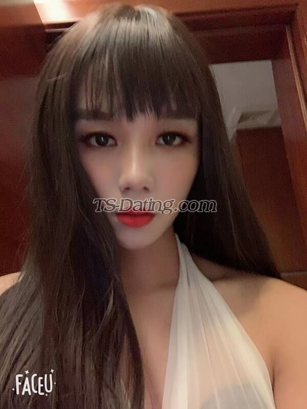 shemale model xiaoxuer in Shanghai