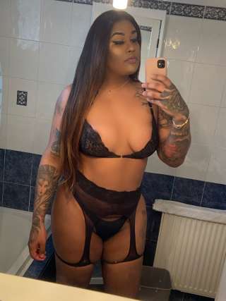 Transgender model Aline COQUINE in Marseille