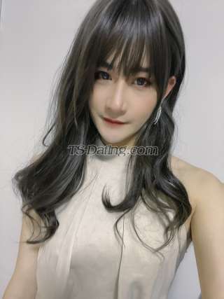 Transgender model CDQIQI in Shenzhen
