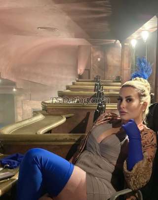 Transgender model Active Beautiful Blonde TS in Paris