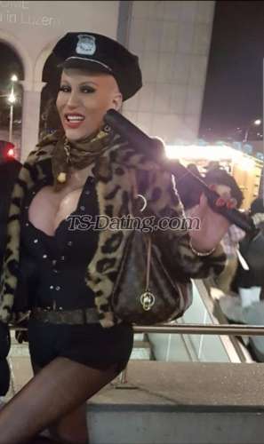 Transgender model ANNA LATINA XXL in Munich