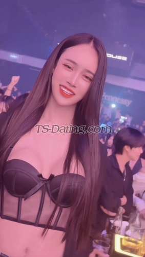 Transgender model Mookmuay in Pattaya