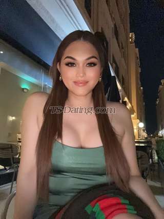 Transgender model NURSE RUFINA in Dubai