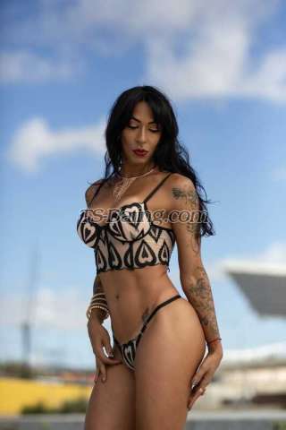 Transgender model Nocolle Afrodita in Madrid