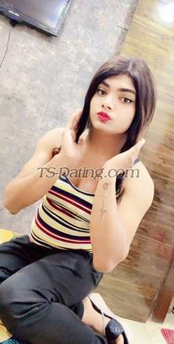 Transgender model Rashmi in Delhi
