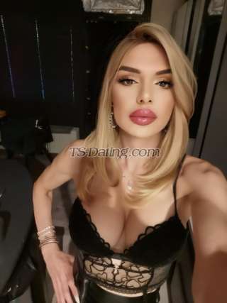 Transgender model Ts Christina in Hamburg