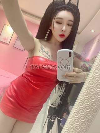 Transgender model Meilinna in beijing