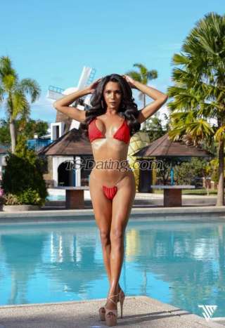 Transgender model Clang in Auckland