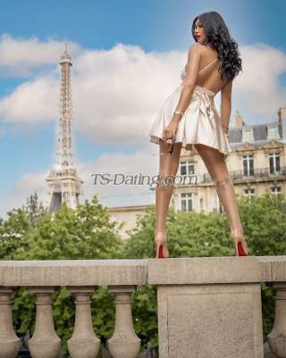 Transgender model Isabella vyanna in Lisbon