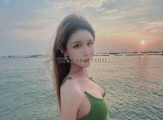 Transgender model Jiangmeilin in Shanghai