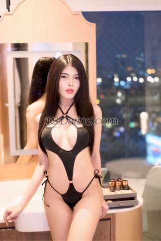 Transgender model ilin in Pattaya