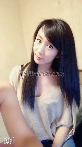 Transgender model yandantong in Beijing