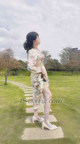 Transgender model DaJiHuangHou in Shanghai
