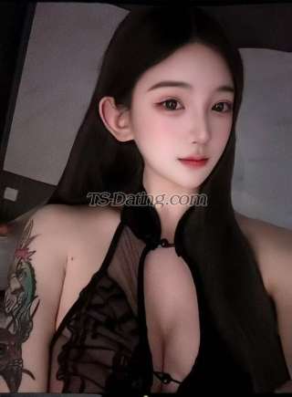 Transgender model luna in Guangzhou